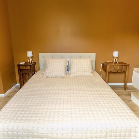 Bed and Breakfast Domaine Des Grands Chenes Preveranges Екстер'єр фото